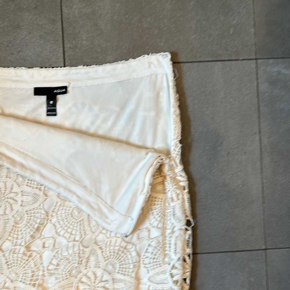 AQUA Off White Crocheted Off White Mini Skirt - Picture 5 of 11